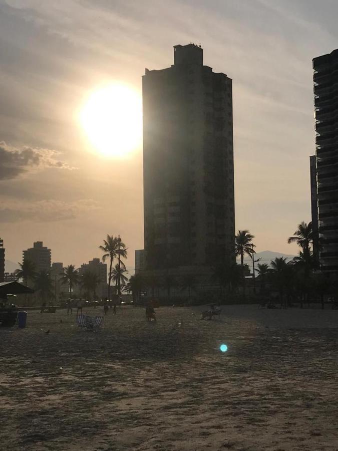 Lindo Apartamento Guilhermina - Edificio Frente Para O Mar Praia Grande  Exterior photo